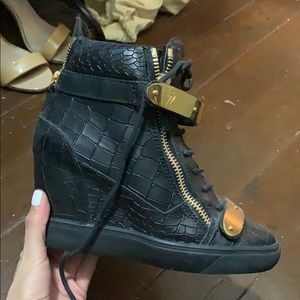 Authentic! Giuseppe Zanotti platform sneaker 36